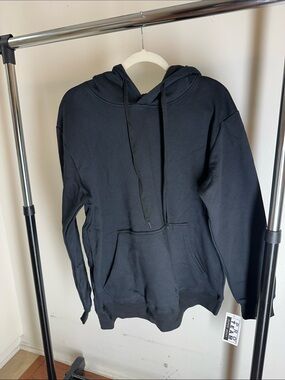 Men's Black Pullover Hoodie with Kangaroo Pocket